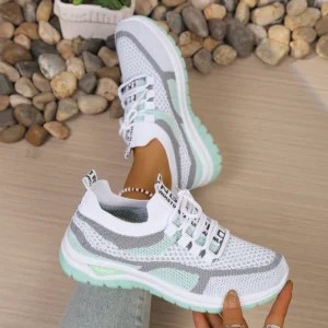 White And Mint