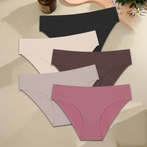 Black, beige, brown, taupe, mauve / أسود وبيج وبني وبني رمادي وموف