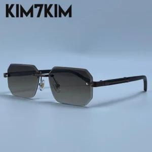 C4BrownGray