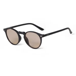 Black frame, light brown lenses / إطار أسود وعدسات بنية فاتحة