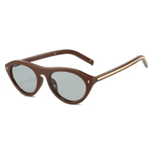 Brown frame, grey lenses / إطار بني وعدسات رمادية