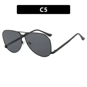 Black frame, grey lenses / إطار أسود وعدسات رمادية