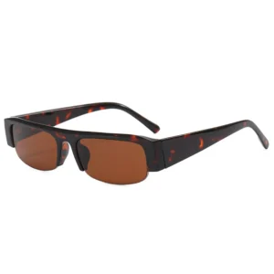 Tortoiseshell frame, brown lenses / إطار بني مرقط وعدسات بنية
