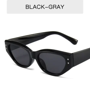 Black frame, grey lenses / إطار أسود وعدسات رمادية