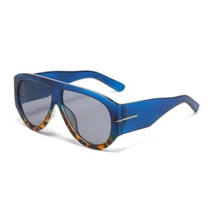 Blue and tortoiseshell frame, grey lenses / إطار أزرق وبني مرقط وعدسات رمادية