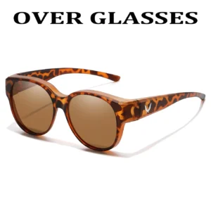 Tortoiseshell frame, brown lenses / إطار بني مرقط وعدسات بنية