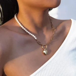 Pearl-look And Chain With Heart