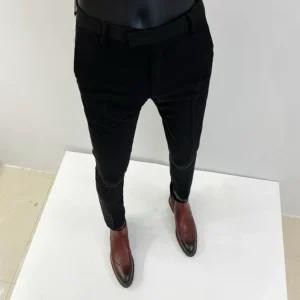 02 Black