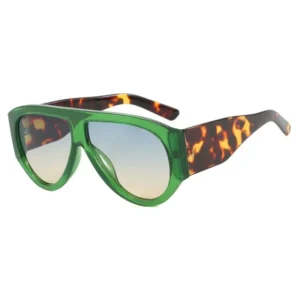 Green frame, pale gradient lenses / إطار أخضر وعدسات فاتحة متدرجة