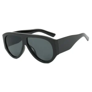 Black frame, grey lenses / إطار أسود وعدسات رمادية