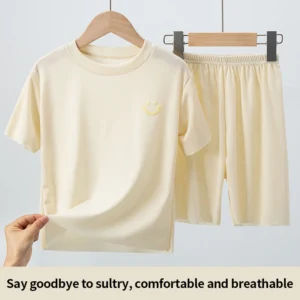 Girls' Polyester Pyjamas – Short Sleeve