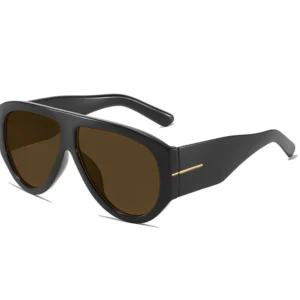 Black frame, brown lenses / إطار أسود وعدسات بنية