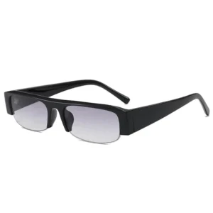 Black frame, gradient grey lenses / إطار أسود وعدسات رمادية متدرجة