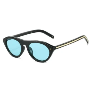 Black frame, blue lenses / إطار أسود وعدسات زرقاء