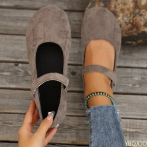 Women's Casual Shoes